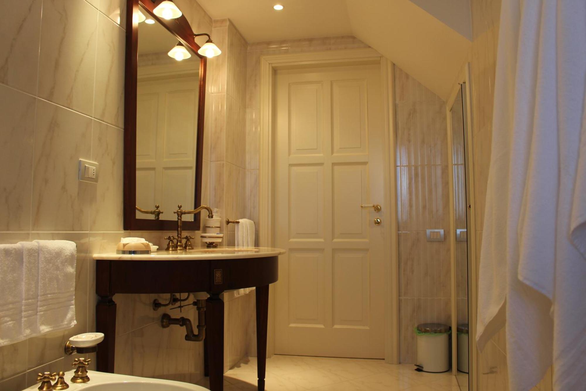 L'Attico Del Centro Bed & Breakfast Matera Bagian luar foto